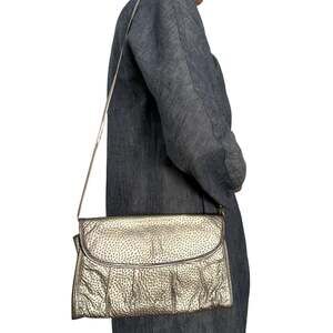 Vintage Genie Metallic Silver Leather Convertible Clutch Shoulder Bag Italy